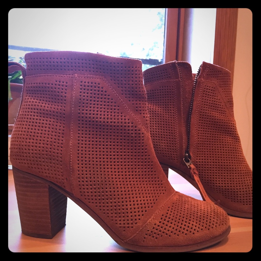 TOMS Lunata Bootie Cinnamon Suede